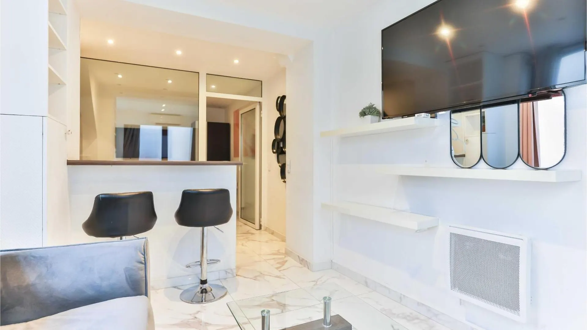 Charming Apartment - 1Br 4P - Eiffel Tower Paris France