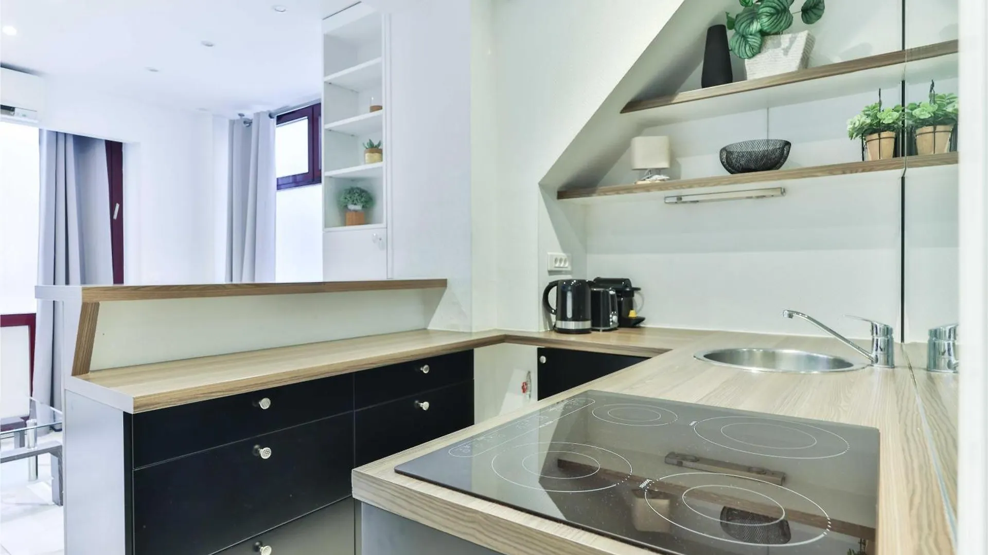 Charming Apartment - 1Br 4P - Eiffel Tower Paris France