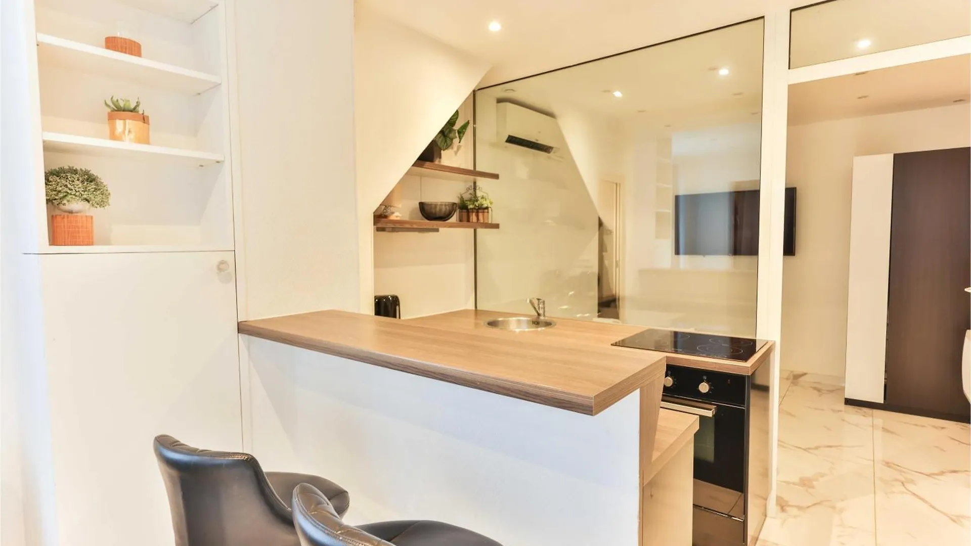 Charming Apartment - 1Br 4P - Eiffel Tower Paris